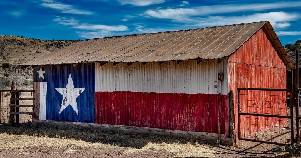 Barn painted like the Texas flag