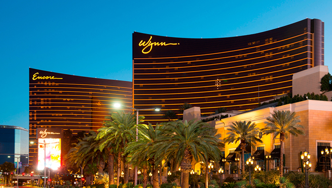 Lawsuit Claims Wynn Blackjack Dealer Kept Dealing Cards After Patron Suffered Cardiac Arrest 1 WynnLasVegas