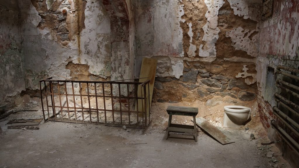 prison 451442 1920