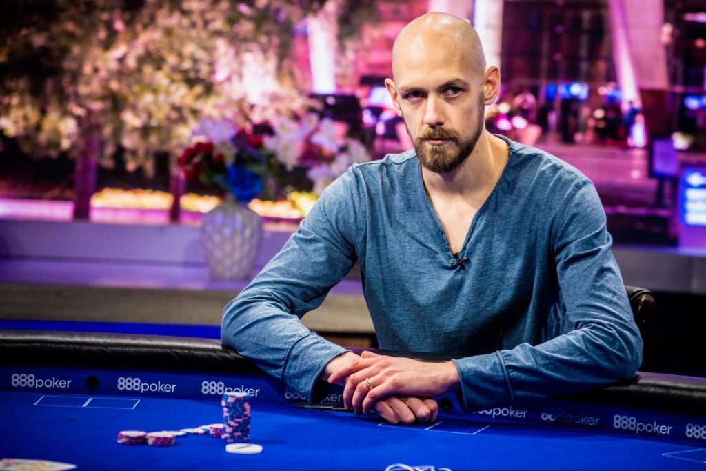 North American Poker Tour Enjoying Las Vegas with Main Event, Super High Roller Tournament 1 StephenChidwickUSPO